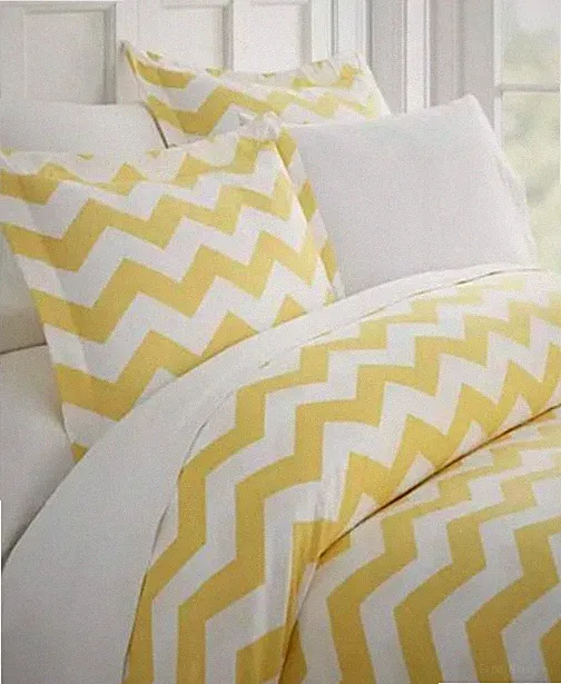 Ienjoy Home Lucid Dreams Chevron Patterned King Duvet Cover Set Yellow / White