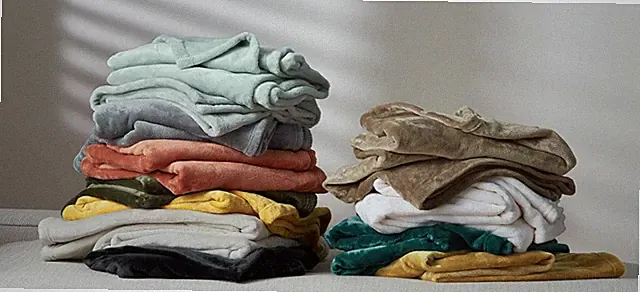LIGHT WEIGHT PREMIUM QUALITY MICROFIBER BLANKET - BLANKET FOR SOFA, COUCH , BED