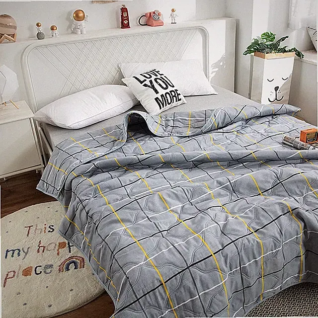 Lightweight Summer Quilt - Cool & Breathable for Hot Nights