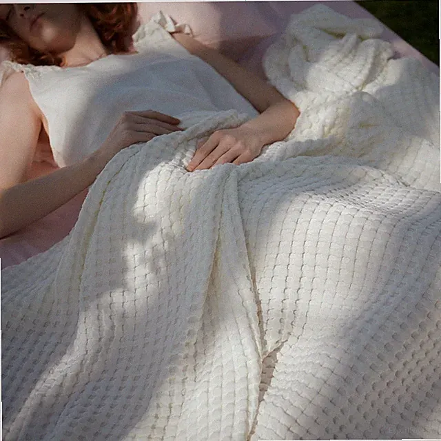 Soft Lightweight Cooling Blanket for Hot Sleepers - King Size Ivory Throw